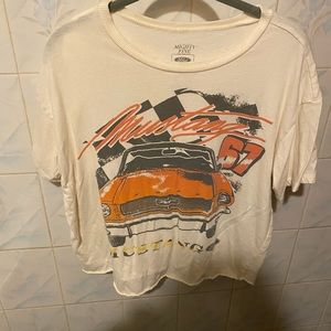 Cream mustang graphic crop tee